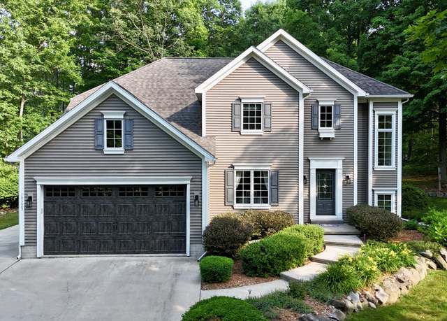 Property at 19223 Fox Glove Cir, Big Rapids, MI 49307, 4 beds, 2.5 baths