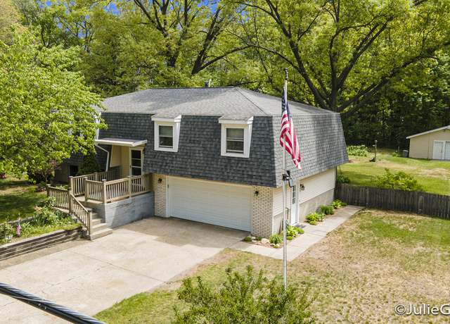 Property at 6458 Tamarack Dr, Fruitport, MI 49415, 3 beds, 3 baths