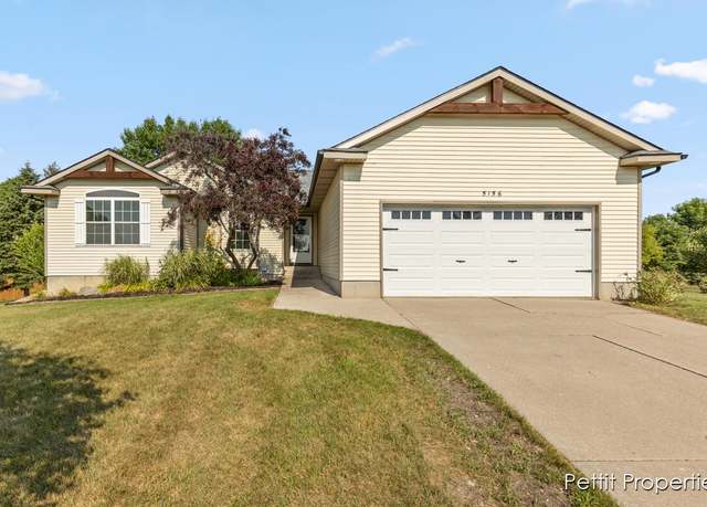 Property at 5156 Ravine Dr, Middleville, MI 49333, 5 beds, 3 baths