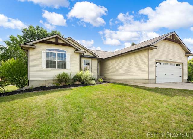 Property at 5156 Ravine Dr, Middleville, MI 49333, 5 beds, 3 baths