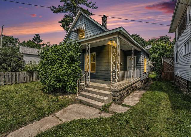 Property at 1169 3rd St NW, Grand Rapids, MI 49504, 4 beds, 2 baths