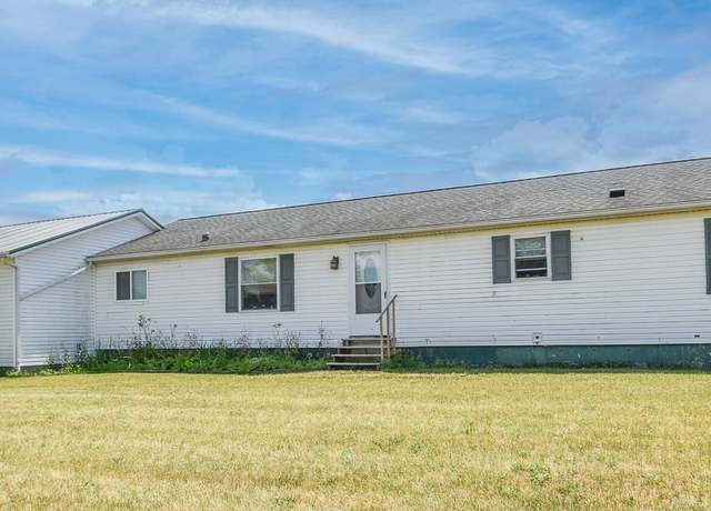 Property at 9642 Long Lake Rd, Montgomery, MI 49255, 3 beds, 2 baths