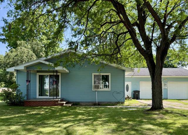 Property at 30695 E Fawn River Rd, Sturgis, MI 49091, 4 beds, 1.5 baths
