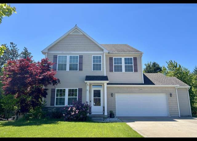 Property at 14750 Waypoint Pkwy, West Olive, MI 49460, 4 beds, 3.5 baths