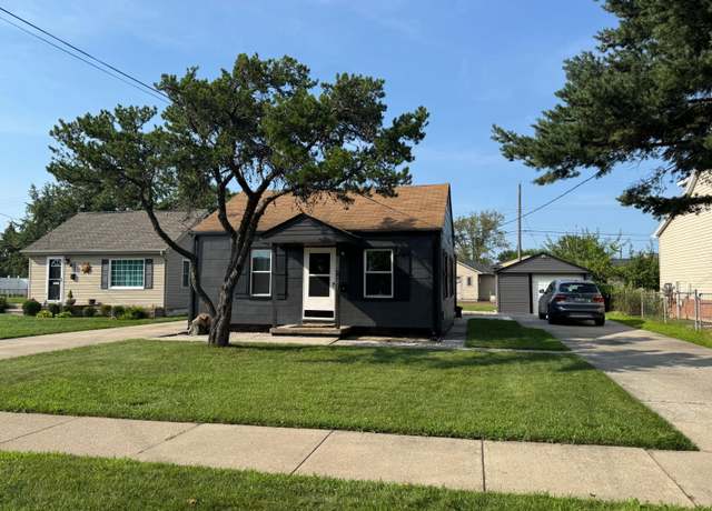 Property at 22421 Maple St, Saint Clair Shores, MI 48081, 3 beds, 1 bath