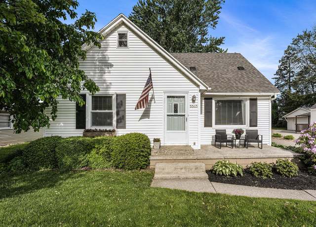 Property at 5565 Park Ave, Hudsonville, MI 49426, 3 beds, 2.5 baths