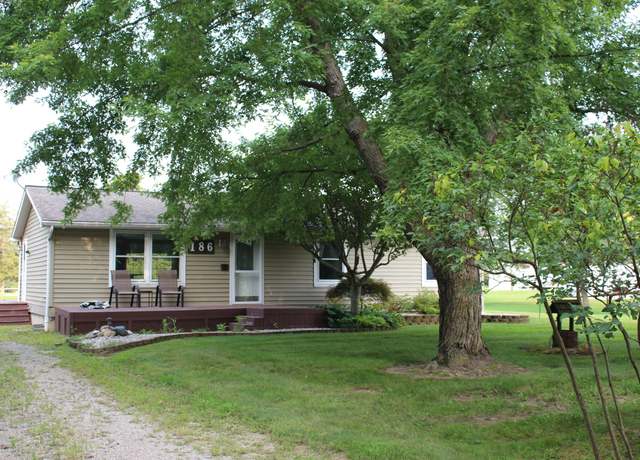 Property at 186 Harris Dr, Cement City, MI 49233, 3 beds, 1 bath