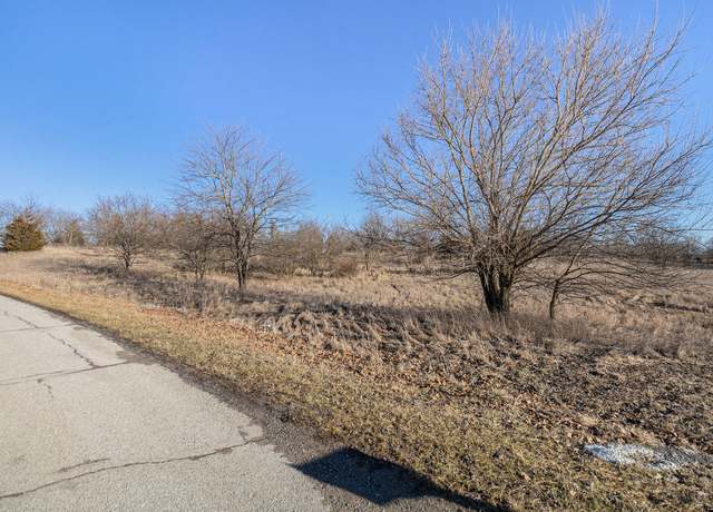 Property at 10076 Emerald Dr, Brooklyn, MI 49230