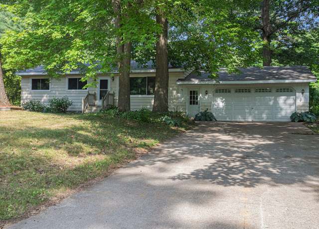Property at 19160 Glendale Cir, Spring Lake, MI 49456, 3 beds, 1 bath