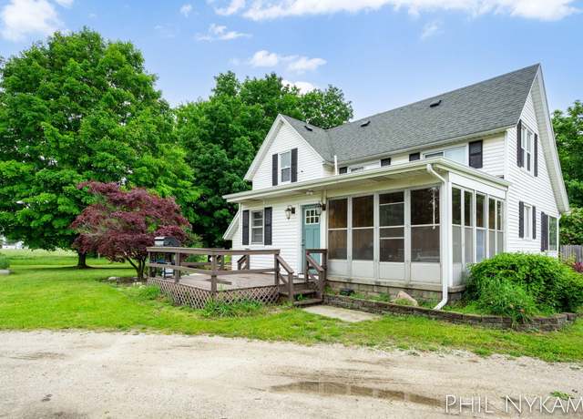 Property at 6810 Pierce St, Allendale, MI 49401, 3 beds, 1 bath