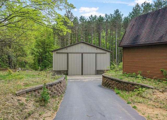 Property at 2460 E 26 Rd, Cadillac, MI 49601, 3 beds, 2 baths