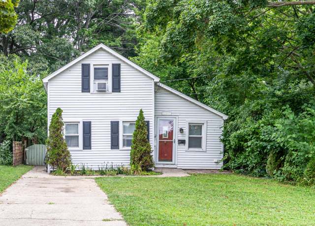 Property at 421 River St, Spring Lake, MI 49456, 2 beds, 1 bath