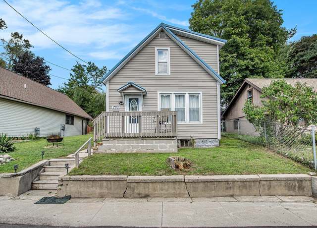 Property at 292 6th Ave, Manistee, MI 49660, 3 beds, 1 bath