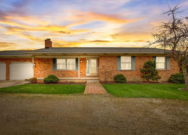 Property at 34203 W Jefferson Ave, Brownstown, MI 48173, 3 beds, 2 baths