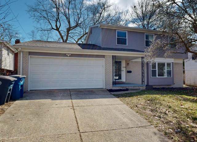 Property at 2208 Yorktown Dr, Ann Arbor, MI 48105, 4 beds, 2.5 baths
