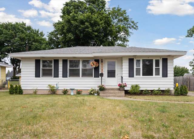 Property at 1135 Blanchard St SW, Wyoming, MI 49509, 3 beds, 1.5 baths