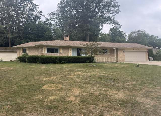 Property at 5075 Wickham Dr, Norton Shores, MI 49441, 3 beds, 2 baths