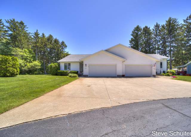 Property at 1163 Aspen Dr, Norton Shores, MI 49441, 3 beds, 3 baths