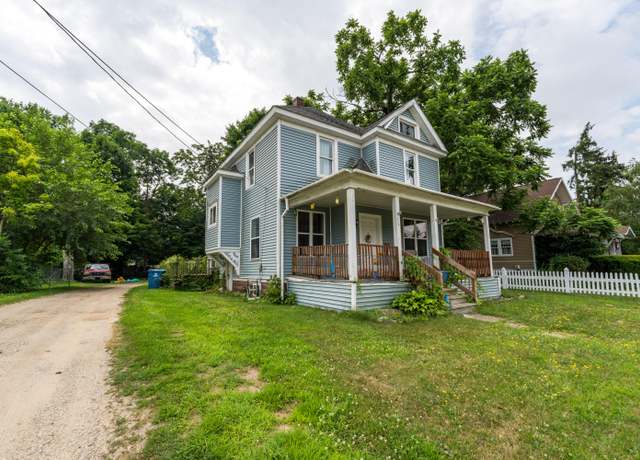 Property at 211 W Delaware St, Decatur, MI 49045, 3 beds, 1 bath
