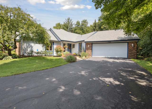 Property at 2338 Pheasant Ct SE, Grand Rapids, MI 49546, 3 beds, 3 baths