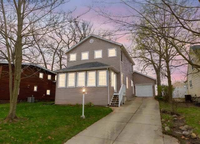Property at 23671 S Shore Dr, Edwardsburg, MI 49112, 4 beds, 3 baths