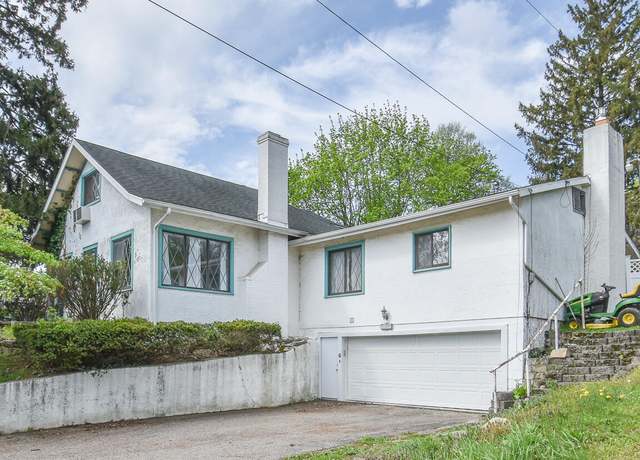 Property at 200 S Broad St, Hillsdale, MI 49242, 3 beds, 2.5 baths
