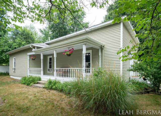 Property at 17183 Main St, Nunica, MI 49448, 3 beds, 2 baths