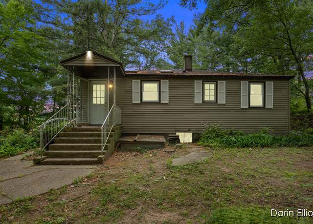 Property at 7985 Island View Dr, Newaygo, MI 49337, 3 beds, 2 baths