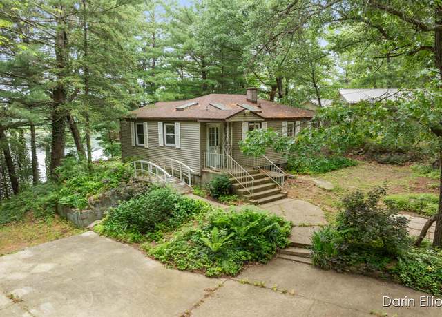 Property at 7985 Island View Dr, Newaygo, MI 49337, 3 beds, 2 baths