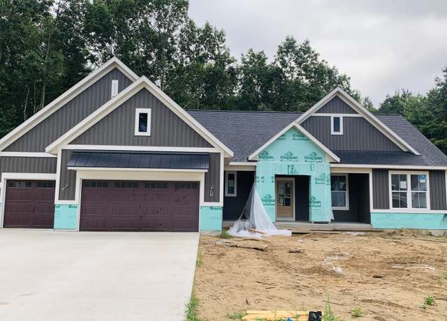 Property at 14934 Timberoak St, Holland, MI 49424, 3 beds, 2.5 baths