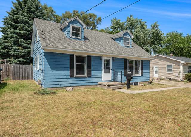 Property at 1707 Blanchard St SW, Wyoming, MI 49519, 5 beds, 2 baths