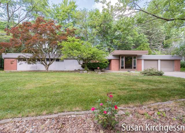 Property at 1129 Idema Dr SE, Grand Rapids, MI 49506, 4 beds, 2.5 baths
