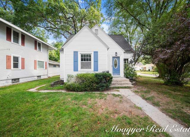 Property at 32 Holly St SW, Wyoming, MI 49548, 3 beds, 1 bath