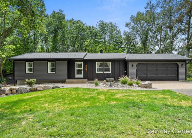 Property at 6250 Kies St NE, Rockford, MI 49341, 3 beds, 1.5 baths