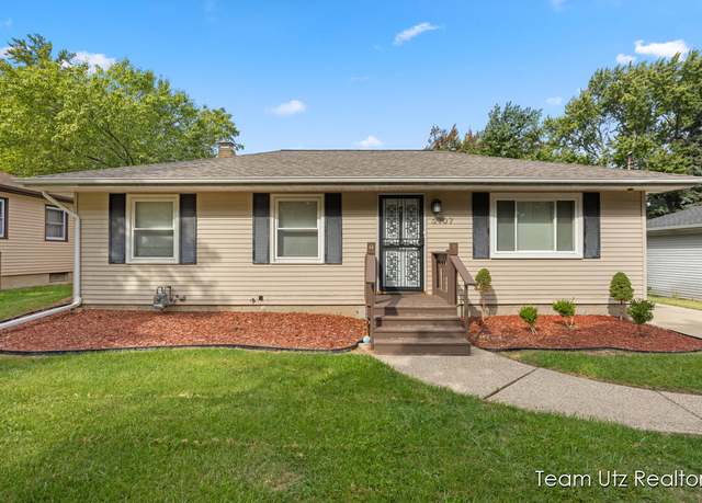 Property at 3707 Collingwood Ave SW, Wyoming, MI 49519, 4 beds, 1.5 baths