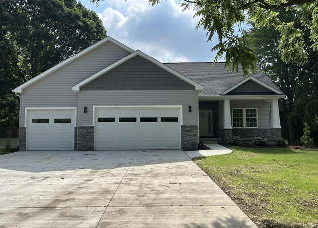Property at 5966 E Sleepy Hollow Ln, East Lansing, MI 48823, 3 beds, 2.5 baths