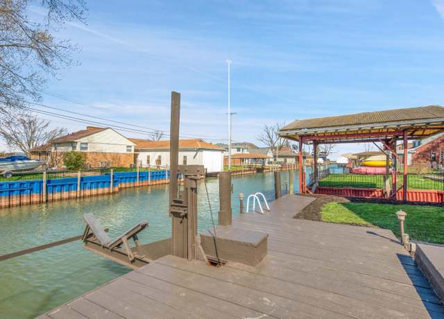 Property at 22545 Lange St, Saint Clair Shores, MI 48080, 2 beds, 1 bath