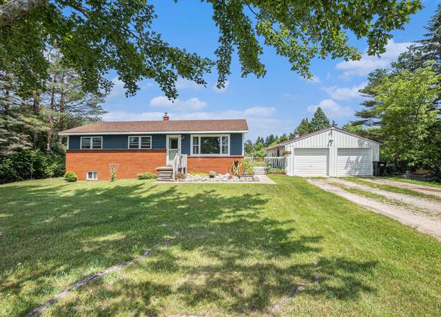Property at 880 W Maple St, Mecosta, MI 49332, 3 beds, 1.5 baths