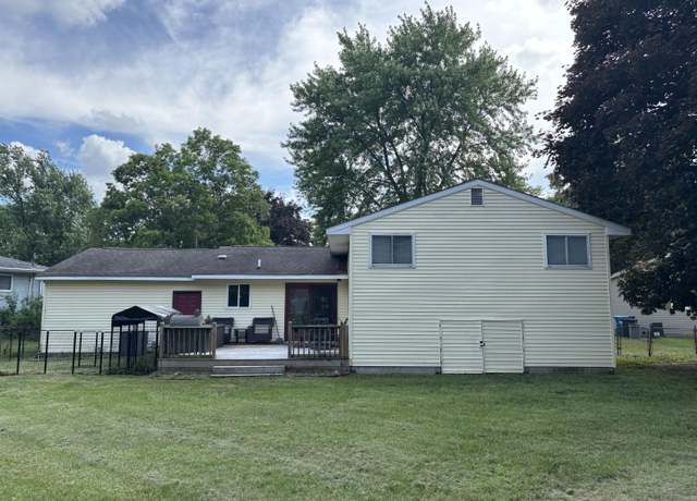 Property at 137 Apperson Rd, Battle Creek, MI 49015, 4 beds, 2 baths