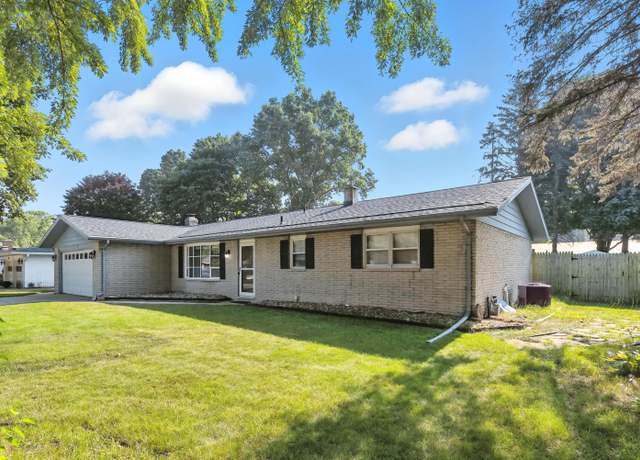 Property at 4159 Browning Dr, St. Joseph, MI 49085, 3 beds, 2 baths