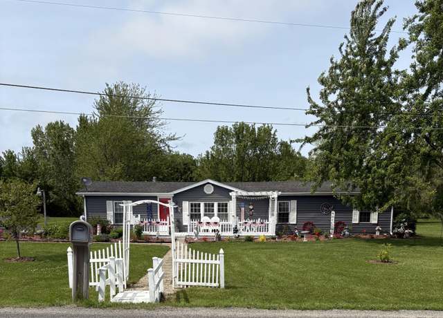 Property at 2550 Russell Rd, Baroda, MI 49101, 3 beds, 2.5 baths