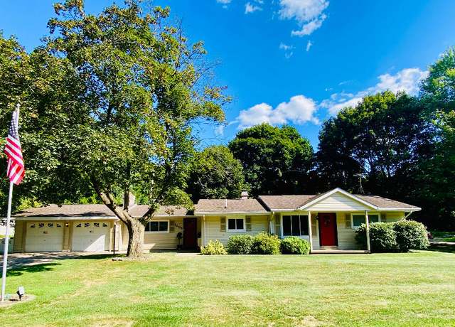 Property at 1205 Leinbach Ave, Bloomfield Hills, MI 48302, 3 beds, 1.5 baths