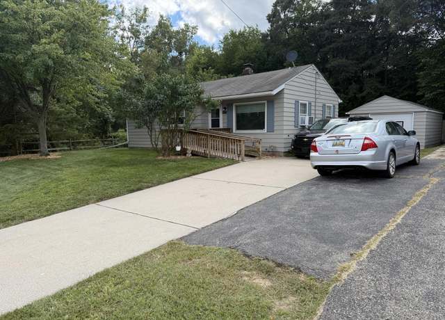 Property at 5545 Kalamazoo Ave SE, Kentwood, MI 49508, 3 beds, 1 bath