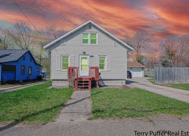 Property at 1657 Huizenga St, Muskegon, MI 49442, 3 beds, 2 baths