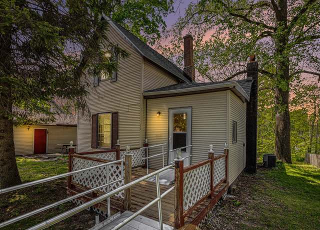 Property at 316 S Fulton St, Cassopolis, MI 49031, 3 beds, 1 bath