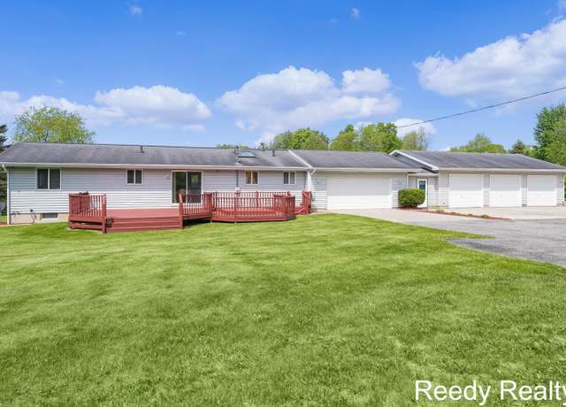 Property at 3376 Segwun Ave SE, Lowell, MI 49331, 4 beds, 2 baths