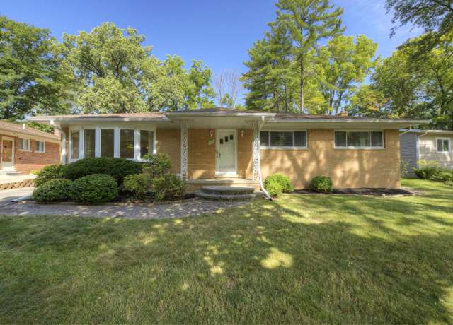 Property at 3224 Lakewood Dr, Ann Arbor, MI 48103, 3 beds, 2 baths