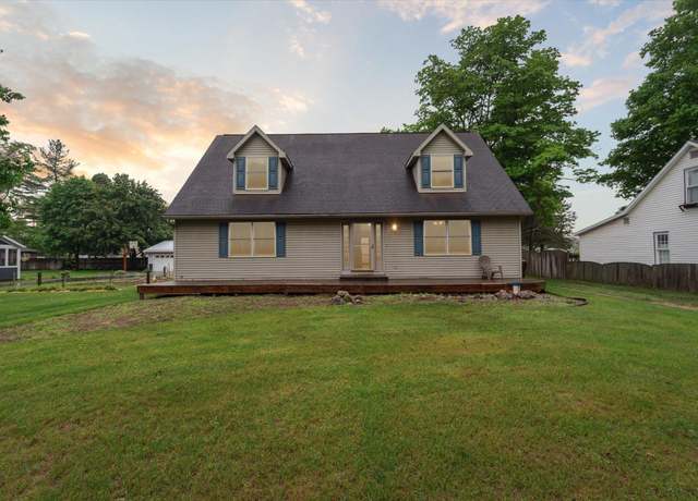 Property at 123 N F St, Trufant, MI 49347, 4 beds, 2.5 baths
