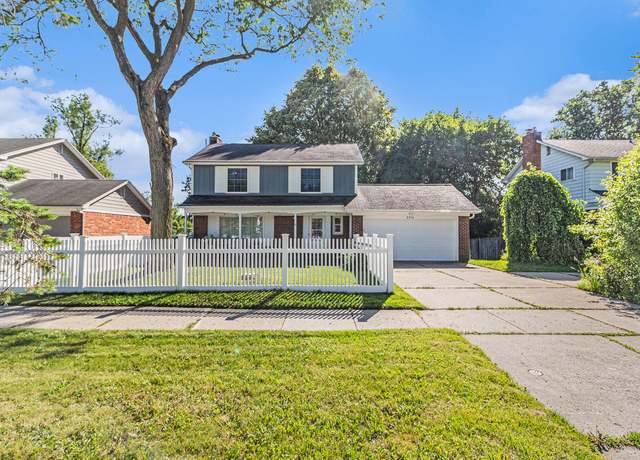 Property at 2576 Packard St, Ann Arbor, MI 48104, 4 beds, 1.5 baths