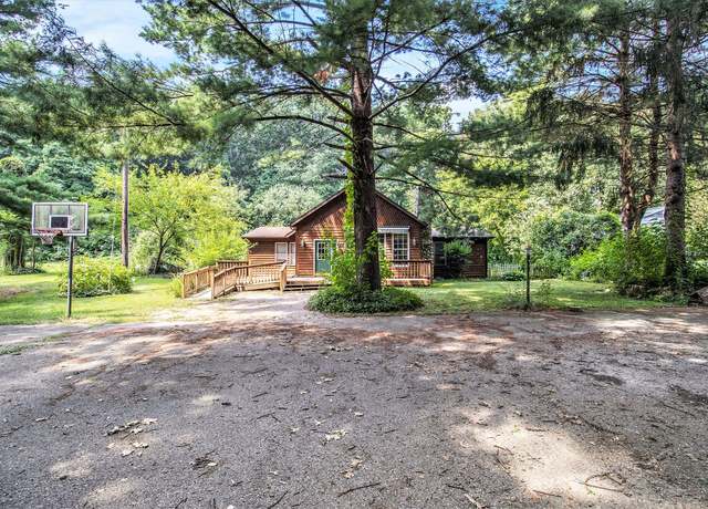 Property at 2442 Terminal St, Niles, MI 49120, 3 beds, 2 baths
